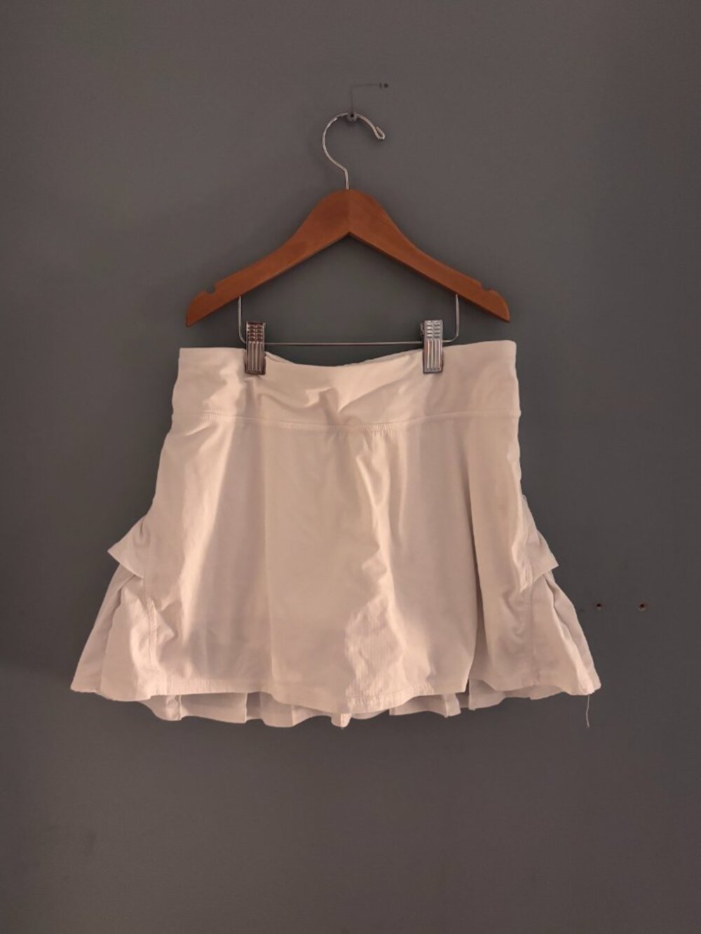 Lululemon layered tennis skirt - white